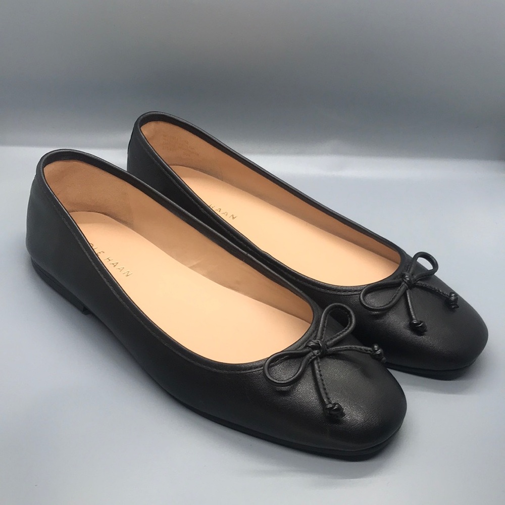 Cole HAAN Black Leather Ballet Flats with Bow 7B